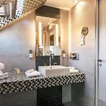 オテル バッサーノ 4*