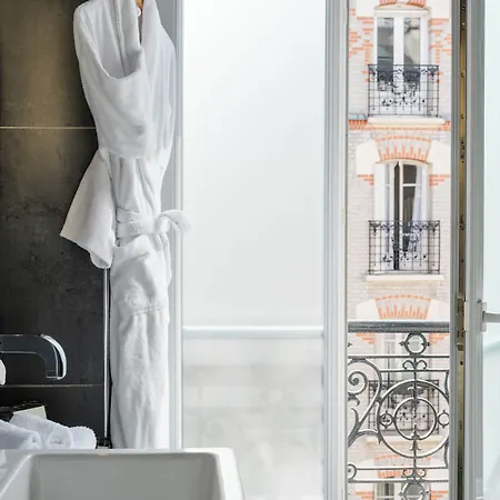 Hotel Bassano Parijs